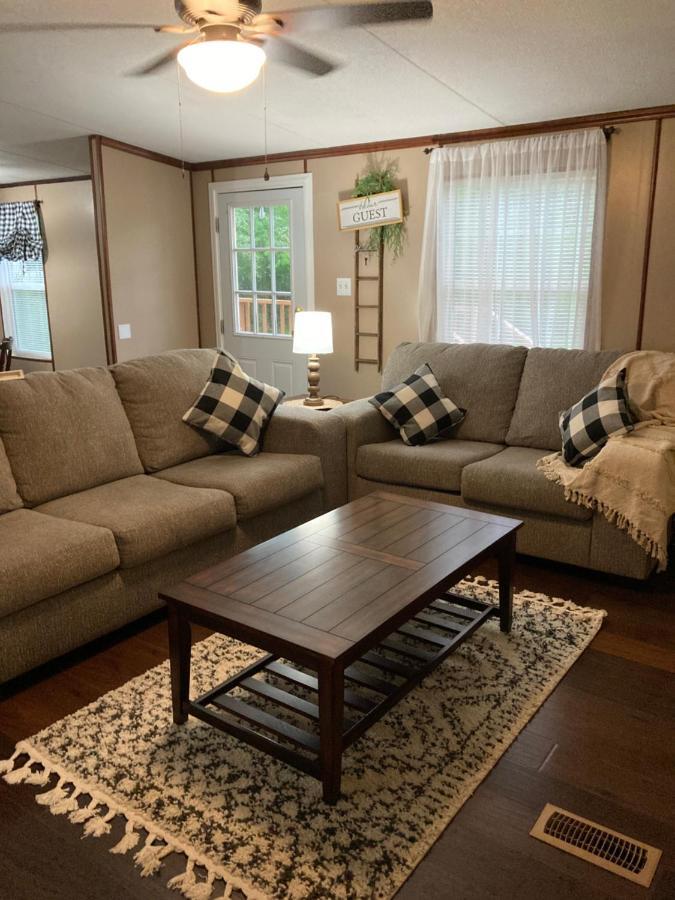 Convenient And Spacious Home In Stanton, Ky Bagian luar foto