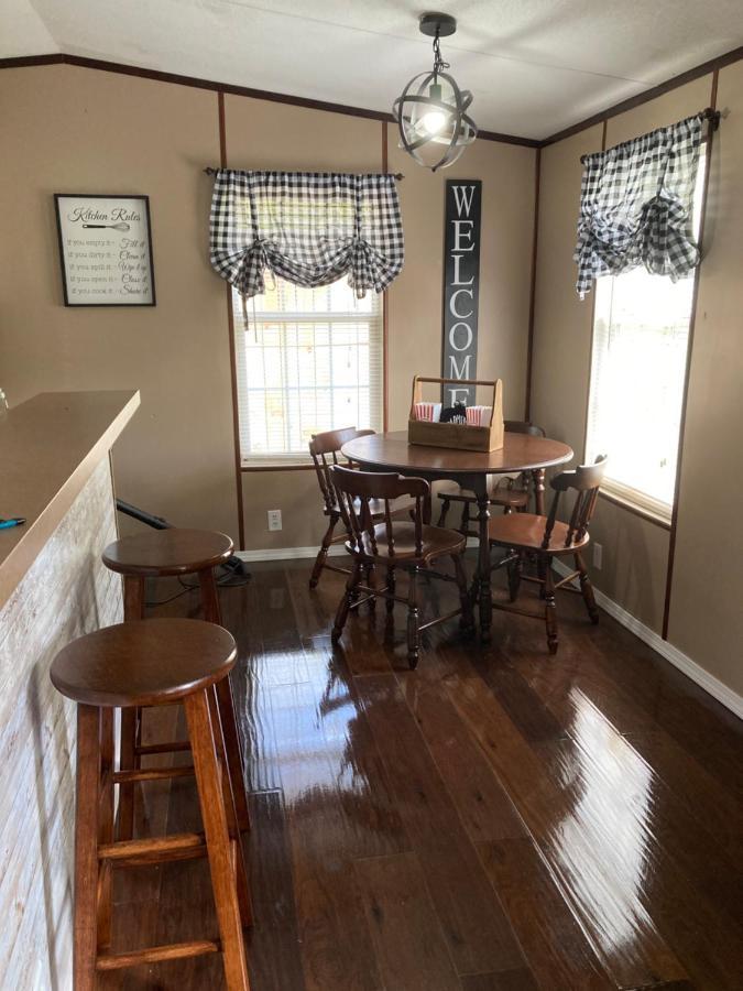 Convenient And Spacious Home In Stanton, Ky Bagian luar foto