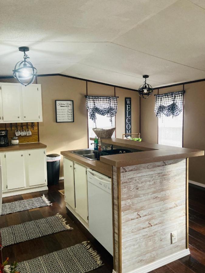 Convenient And Spacious Home In Stanton, Ky Bagian luar foto
